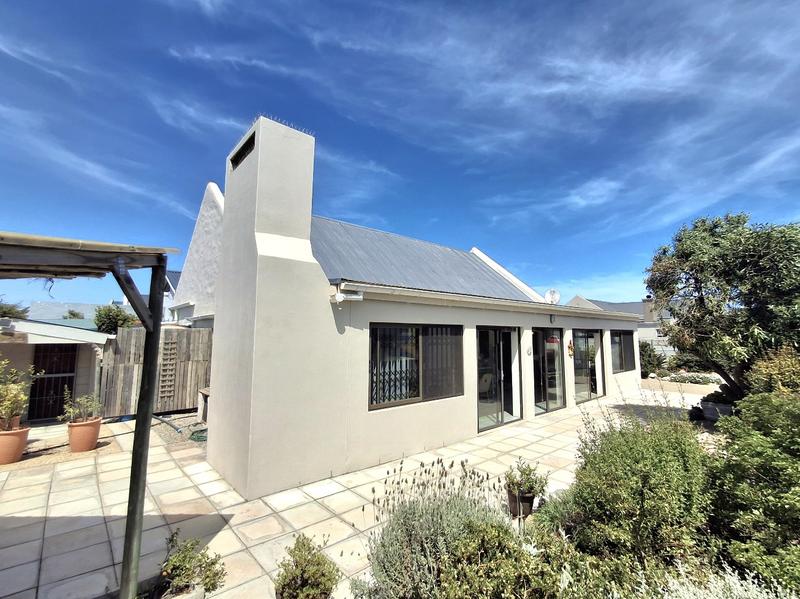 3 Bedroom Property for Sale in Britannia Bay Western Cape